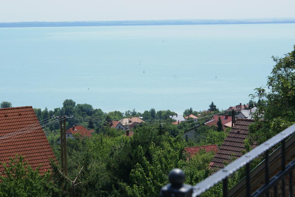 Sargarigo Apartman Haz Otel Balatonalmádi Dış mekan fotoğraf